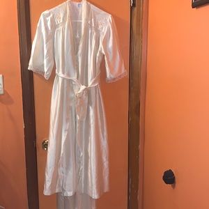 LORRAINE Robe n Gown Sleepwear Set Size Medium